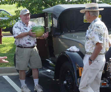 images/4392watermellon.jpg (110806 bytes)